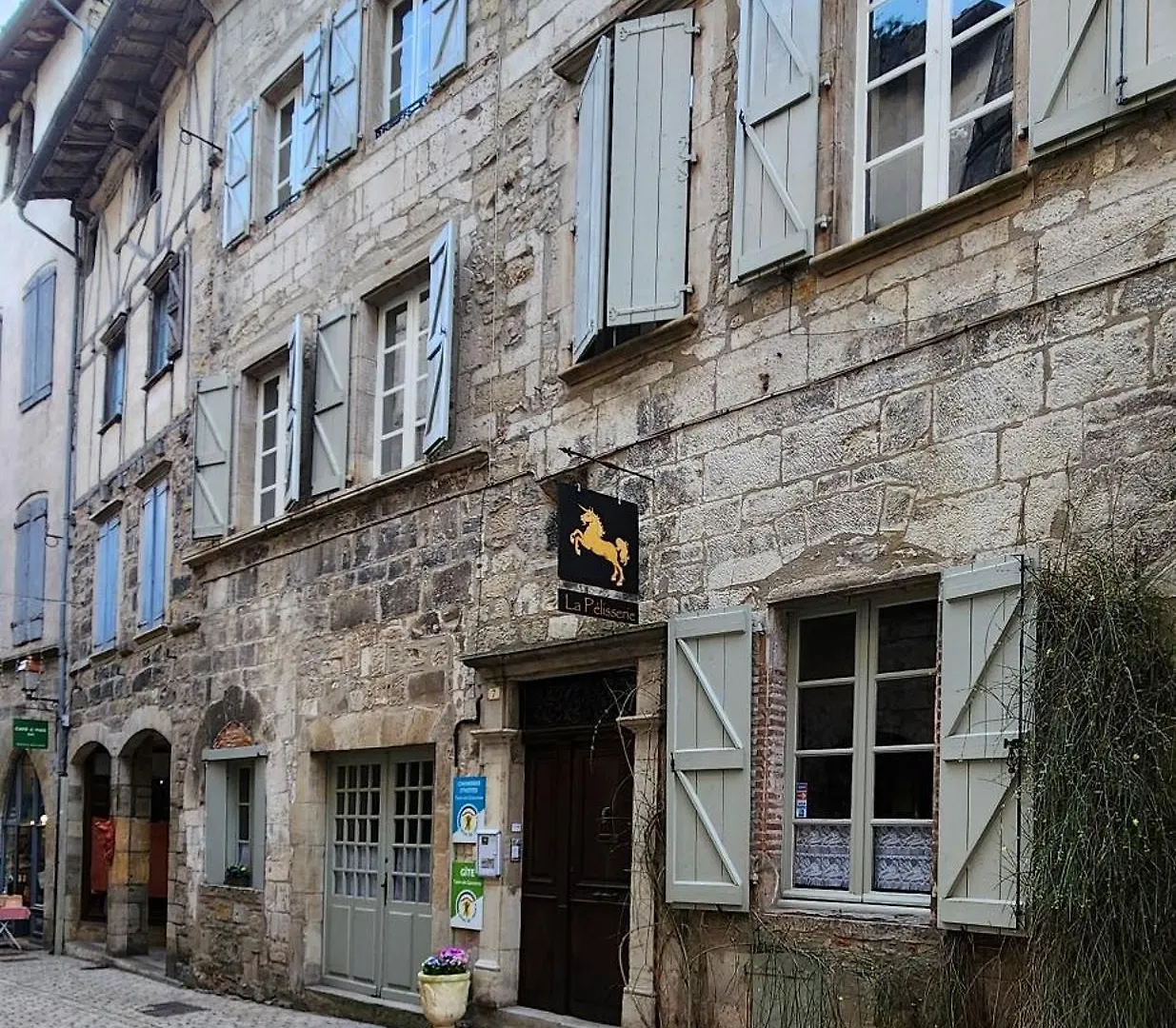 La Pelisserie, Chambres D'Hotes Saint-Antonin-Noble-Val Bed & Breakfast