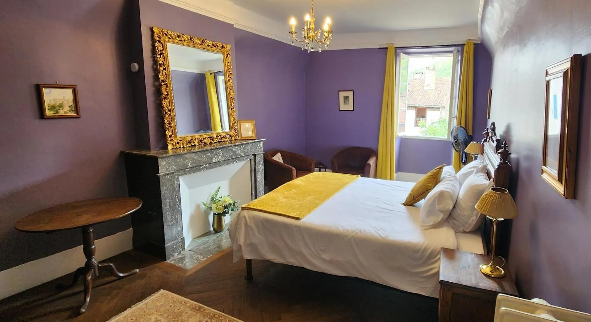La Pelisserie, Chambres D'Hotes Saint-Antonin-Noble-Val Bed & Breakfast